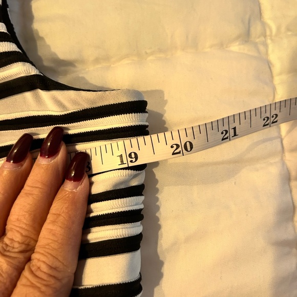 Chetta B. Black and White Striped Sleeveless Skater Dress - Picture 5 of 8